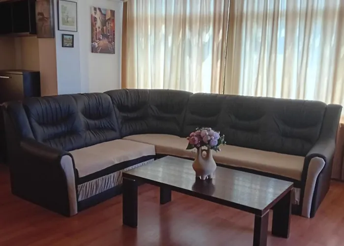 Laura * Приморско